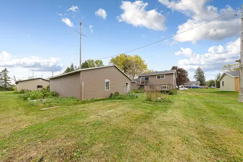 103 6th Ave NW, Dodge Center, MN 55927