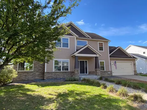 11405 W Laketowne Dr, Albertville, MN 55301