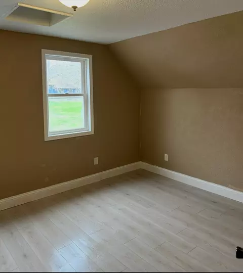 Bedroom - 1133 Miller Ave, Windom, MN 56101 photo 4 of 4