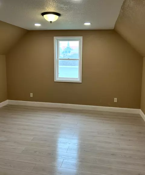 Bedroom - 1133 Miller Ave, Windom, MN 56101 photo 2 of 4
