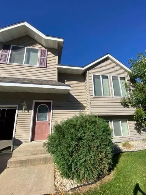 4233 Mallard Pl SE, Rochester, MN 55904