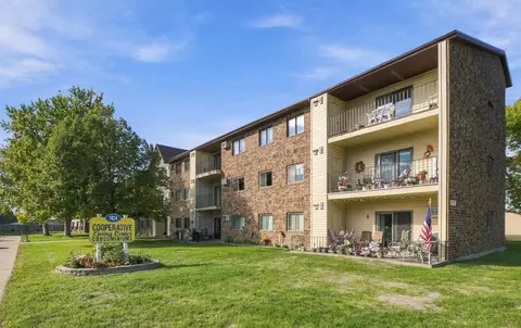 1424 14th St E #21, West Fargo, ND 58078