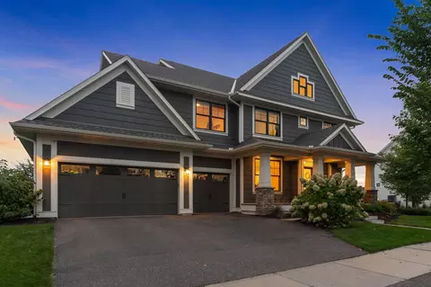 16513 Duluth Trl, Lakeville, MN 55044