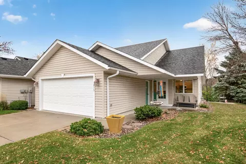 1075 Regency Ct, Hastings, MN 55033
