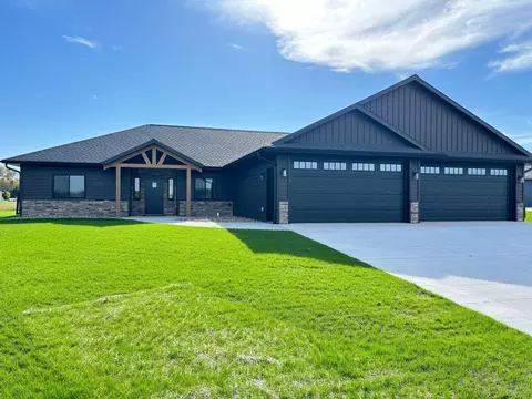 407 Halfaday Dr, Sauk Centre, MN 56378