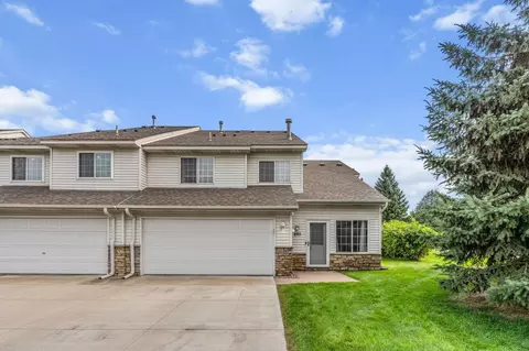 895 Ferdinand Dr, Shakopee, MN 55379