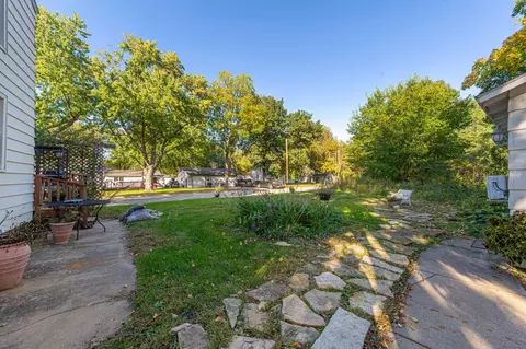 Exterior - 1229 1st Ave NE, Faribault, MN 55021 photo 4 of 5