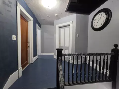 Entry Way - 320 Vine Ave, Albert Lea, MN 56007 photo 8 of 8