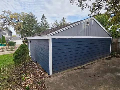 Exterior - 320 Vine Ave, Albert Lea, MN 56007 photo 7 of 8