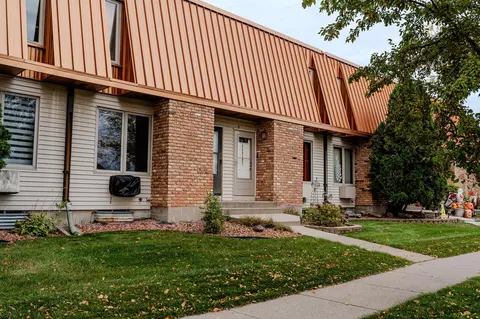 308 13th Ave E, West Fargo, ND 58078