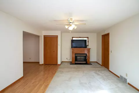 Living - 124 E Saint Paul St, Darwin, MN 55324 photo 2 of 5