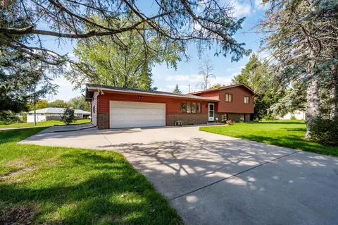 7901 Douglas Dr N, Brooklyn Park, MN 55443
