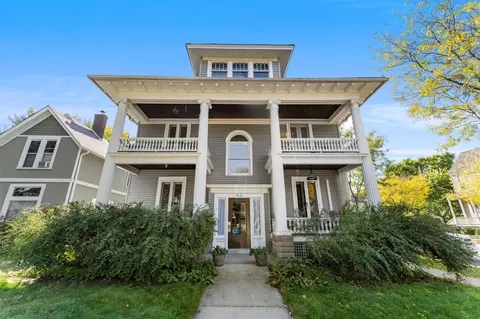 816 Hague Ave #3, Saint Paul, MN 55104