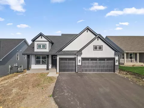 1905 Dogwood Ct, Carver, MN 55315
