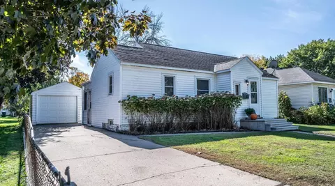704 Elm St, Farmington, MN 55024