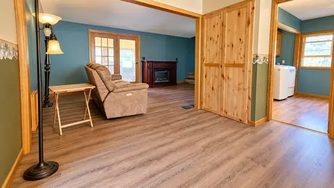 Entry Way - 48218 County 9, Staples, MN 56479 photo 3 of 5