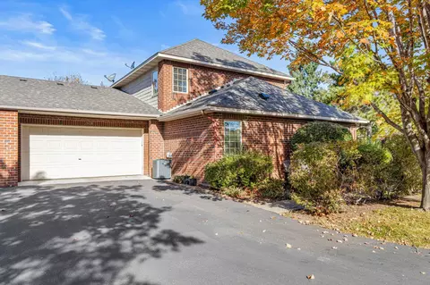 1908 Hunter Hill Rd, Hudson, WI 54016