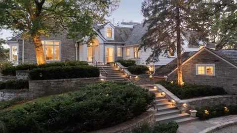 1 Overholt Pass, Edina, MN 55439