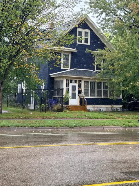 549 Como Ave, Saint Paul, MN 55103