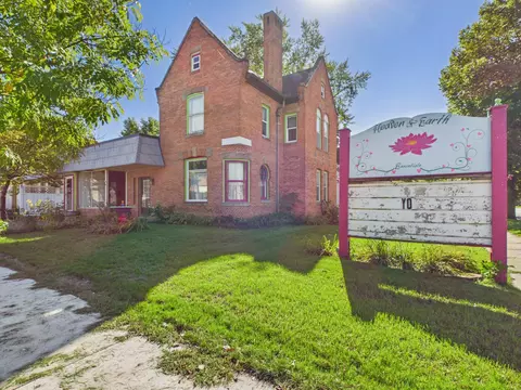 605 Main St S, Sauk Centre, MN 56378