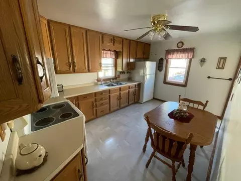 Kitchen - 803 13th Ave SE, Austin, MN 55912 photo 2 of 2