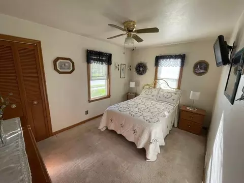 Bedroom - 803 13th Ave SE, Austin, MN 55912 photo 1 of 2
