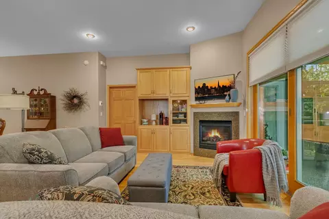 Living - 1558 Katrina Ct, Saint Cloud, MN 56301 photo 4 of 4