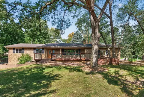 12760 Roberts Dr, Eden Prairie, MN 55346
