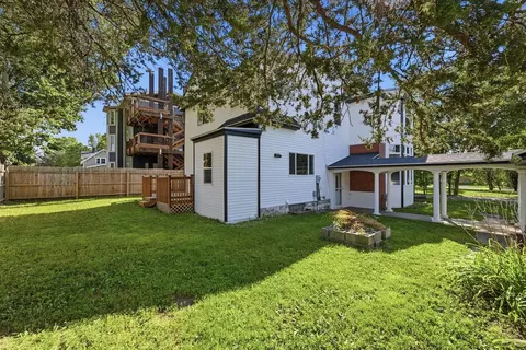 Exterior - 321 7th St SW, Willmar, MN 56201 photo 5 of 8