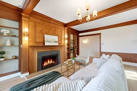 Living - 321 7th St SW, Willmar, MN 56201 photo 4 of 6