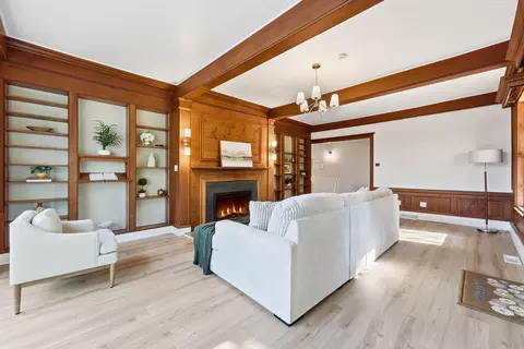 Living - 321 7th St SW, Willmar, MN 56201 photo 1 of 6