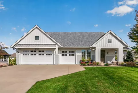 1825 Annika Dr N, Lake Elmo, MN 55042