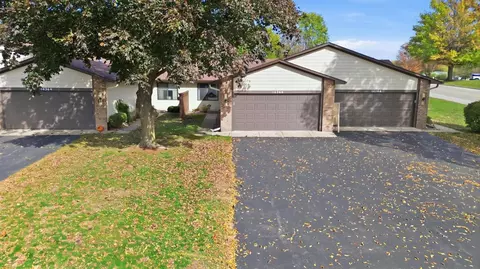 14366 Glenda Dr, Apple Valley, MN 55124