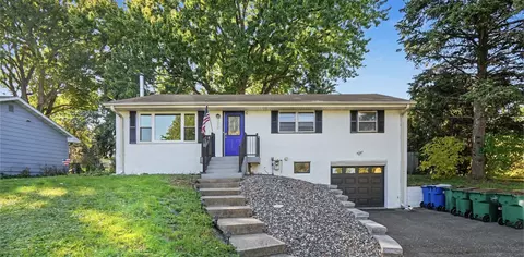 950 22nd Ave NW, New Brighton, MN 55112