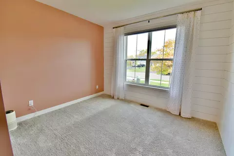 Bedroom - 5237 Jansen Ave NE, Saint Michael, MN 55376 photo 3 of 8