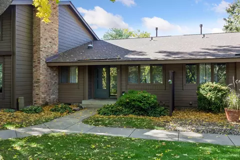 52 Birnamwood Dr, Burnsville, MN 55337
