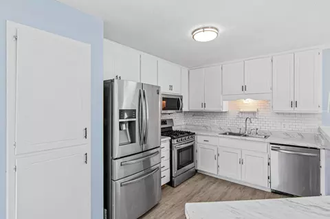Kitchen - 6206 114th Pl N, Champlin, MN 55316 photo 1 of 2