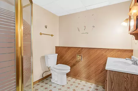 Bath - 6206 114th Pl N, Champlin, MN 55316 photo 2 of 2
