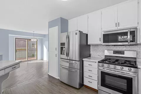 Kitchen - 6206 114th Pl N, Champlin, MN 55316 photo 2 of 2