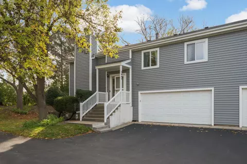 5645 Pompano Dr, Minnetonka, MN 55343