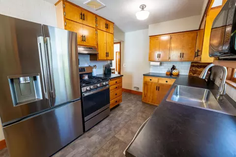 Kitchen - 727 Austin Dr, Saint Peter, MN 56082 photo 4 of 4