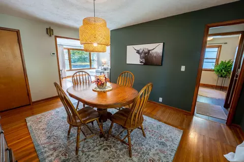 Dining - 727 Austin Dr, Saint Peter, MN 56082 photo 2 of 2
