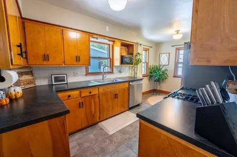 Kitchen - 727 Austin Dr, Saint Peter, MN 56082 photo 1 of 4