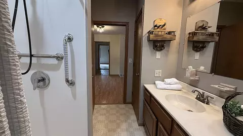 Bath - 237 S Paul St, Appleton, MN 56208 photo 6 of 9