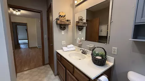 Bath - 237 S Paul St, Appleton, MN 56208 photo 5 of 9