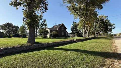 Exterior - 237 S Paul St, Appleton, MN 56208 photo 6 of 6