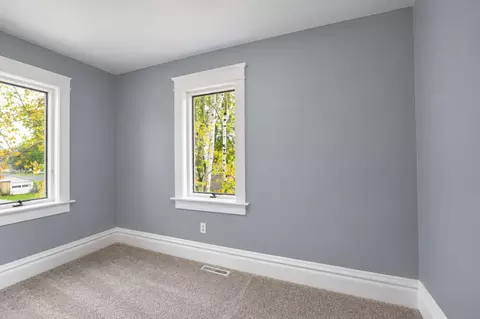 Bedroom - 403 2nd St, Lyle, MN 55953 photo 7 of 11