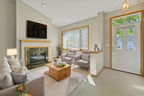 19724 Canary Path #106, Farmington, MN 55024