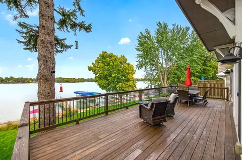 Exterior - 5060 Edgewater Dr, Mound, MN 55364 photo 3 of 8