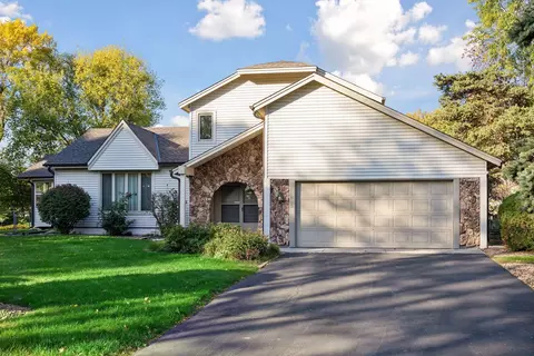 2825 Norwood Ln N, Plymouth, MN 55441